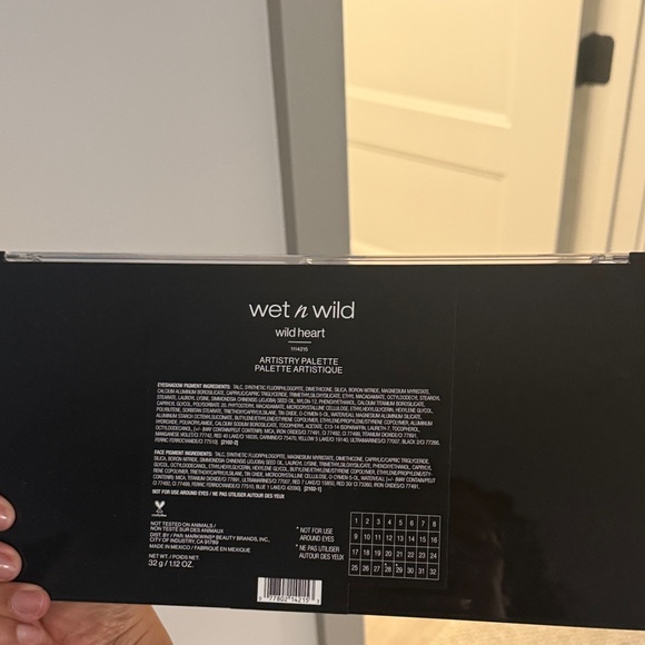 Wet n Wild Wild Heart Artistry Palette - Vibrant Shades - Picture 5 of 5